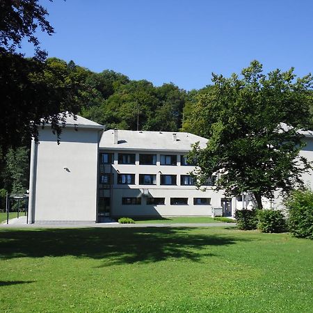 J-Club De Knapzak / La Besace Bohan Exterior foto