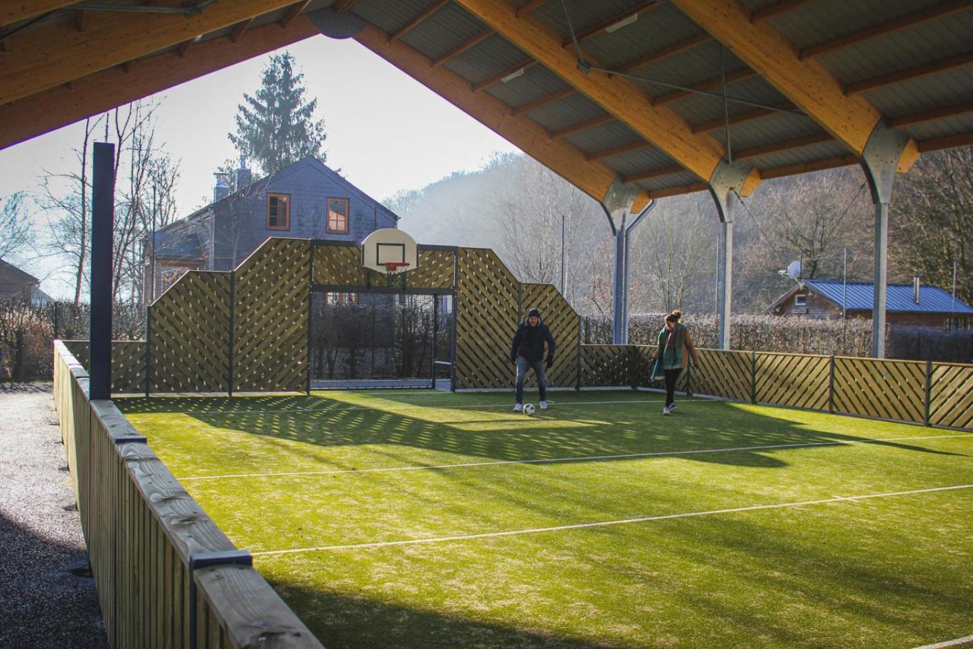 J-Club De Knapzak / La Besace Bohan Exterior foto